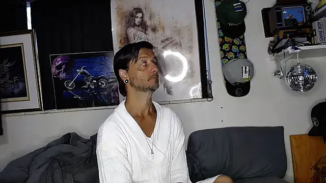 titclitcmndr online show from February 2025 01:00:02 PM