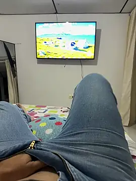 ANYLU19 online show from November 2025 03:18:01 AM