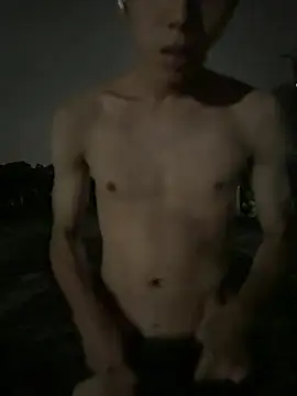 Snapshot of Benson18y chatting on April 2026 04:09:02 PM Benson18y online show from April 2026 04:09:02 PM