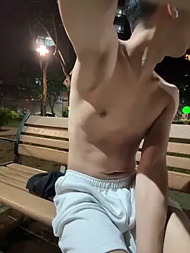 Benson18y online show from November 2025 06:44:01 PM