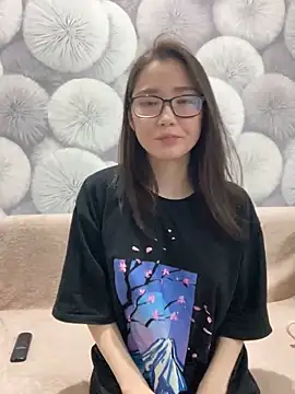 Snapshot of Milka23 chatting on March 2025 08:00:02 PM Milka23 online show from March 2025 08:00:02 PM