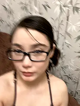 Milka23 online show from November 2025 08:24:02 PM