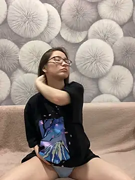 Snapshot of Milka23 chatting on March 2025 11:05:02 PM Milka23 online show from March 2025 11:05:02 PM