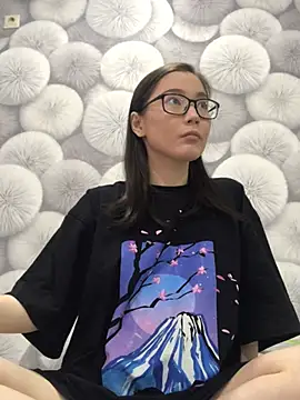 Snapshot of Milka23 chatting on February 2025 09:02:01 AM Milka23 online show from February 2025 09:02:01 AM
