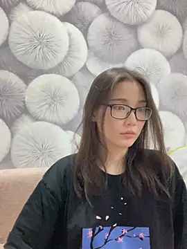 Snapshot of Milka23 chatting on March 2025 05:46:01 PM Milka23 online show from March 2025 05:46:01 PM