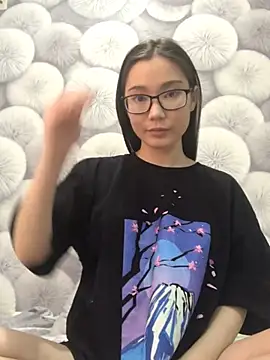 Snapshot of Milka23 chatting on February 2025 12:06:02 PM Milka23 online show from February 2025 12:06:02 PM