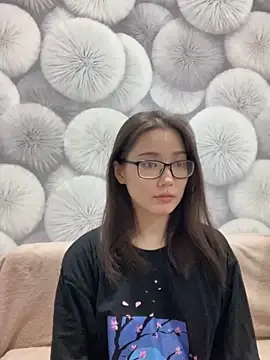 Snapshot of Milka23 chatting on March 2025 07:39:01 PM Milka23 online show from March 2025 07:39:01 PM