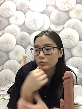 Snapshot of Milka23 chatting on February 2025 03:10:02 PM Milka23 online show from February 2025 03:10:02 PM