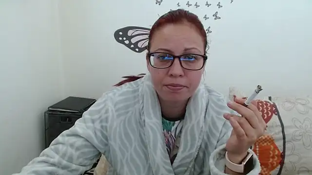 LadyHellene online show from April 2026 10:11:01 AM