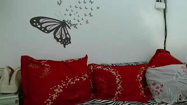 LadyHellene online show from October 2025 05:08:01 AM