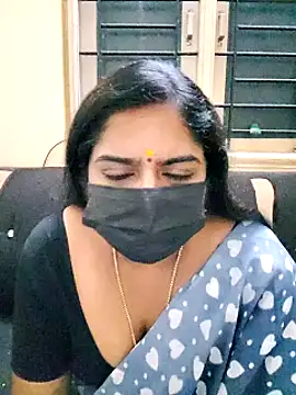 Snapshot of rani_deepa chatting on December 2024 08:01:02 PM rani deepa online show from December 2024 08:01:02 PM