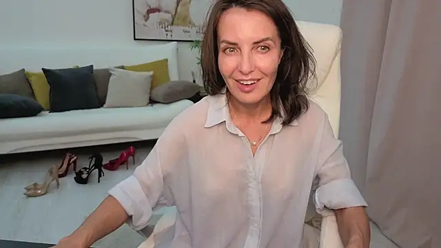 Beylly online show from September 2025 03:43:02 PM