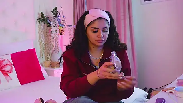 Amberseyes online show from April 2026 05:47:01 AM