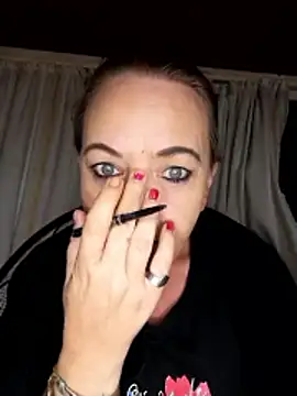 Kimmyb777 online show from April 2026 03:48:02 PM