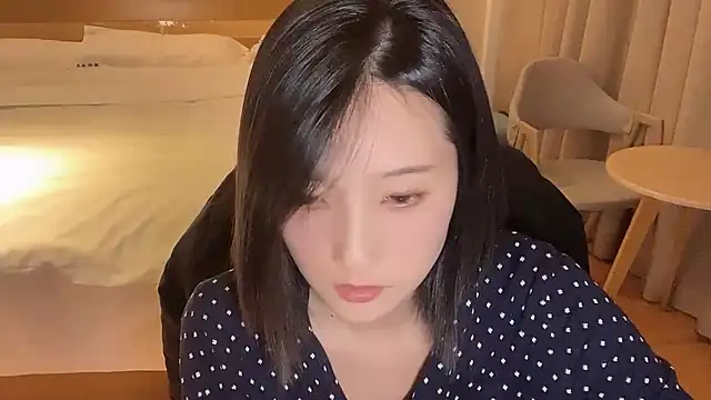 Snapshot of Arrebo1 chatting on December 2025 07:47:01 AM Arrebo1 online show from December 2025 07:47:01 AM