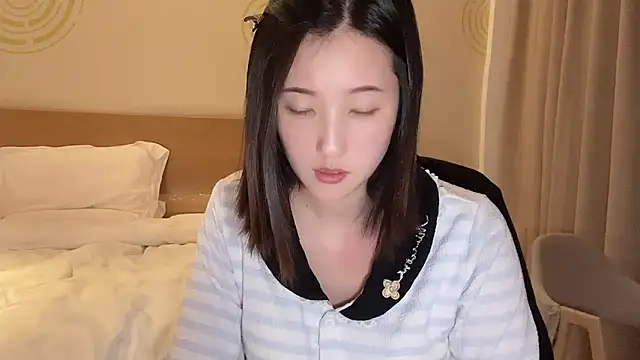 Snapshot of Arrebo1 chatting on December 2025 02:10:02 PM Arrebo1 online show from December 2025 02:10:02 PM