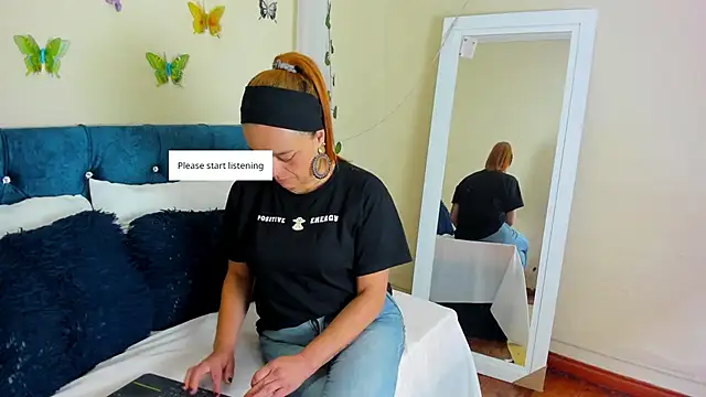 cristalwalker   online show from October 2025 11:45:02 AM