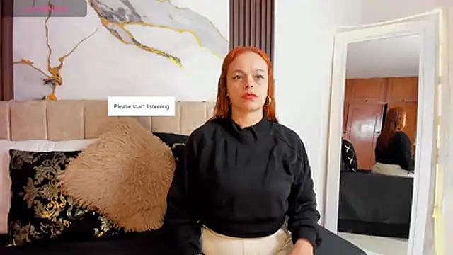 Snapshot of cristalwalker__ chatting on June 2026 11:21:02 AM cristalwalker online show from June 2026 11:21:02 AM