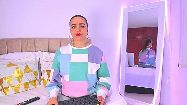 Snapshot of cristalwalker__ chatting on November 2025 11:31:01 AM cristalwalker online show from November 2025 11:31:01 AM