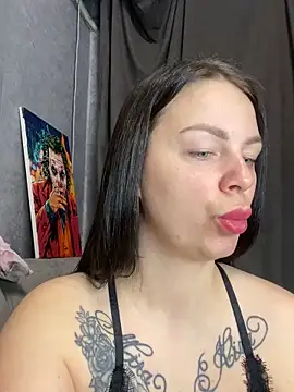 Lola Hale online show from April 2026 07:40:01 PM