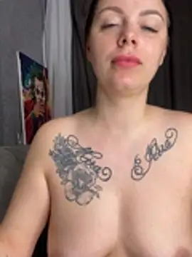 Lola Hale online show from April 2026 06:14:01 PM