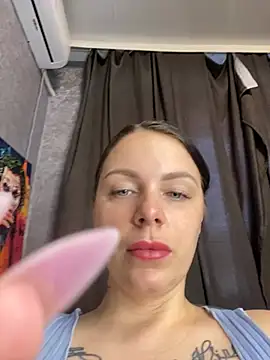 Lola Hale online show from April 2026 06:42:01 AM