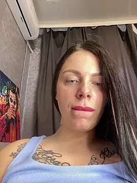 Lola Hale online show from April 2026 06:15:01 AM