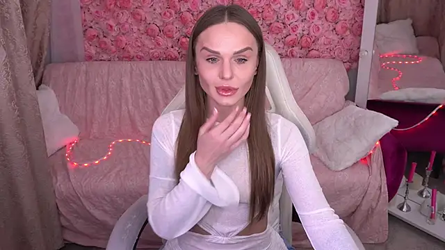 KiraGrayy online show from February 2026 01:44:01 PM