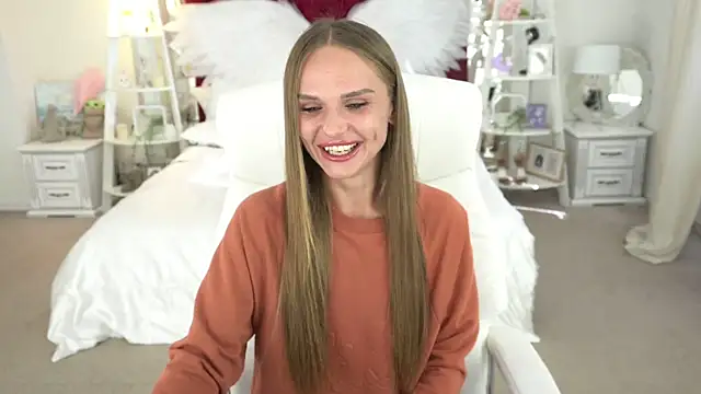 Snapshot of KiraGrayy chatting on September 2025 12:55:01 PM KiraGrayy online show from September 2025 12:55:01 PM