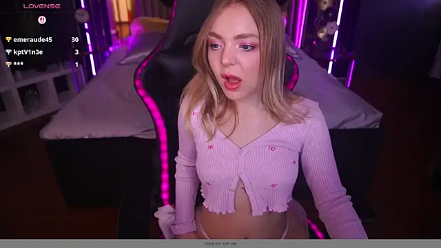 EmilySunshineS online show from March 2025 05:21:02 AM