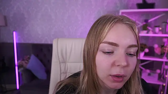EmilySunshineS online show from September 2025 05:58:01 AM