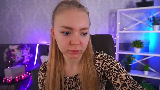 EmilySunshineS online show from November 2025 02:10:01 PM