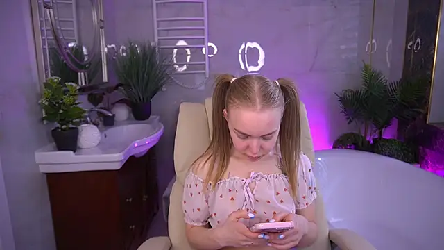 EmilySunshineS online show from May 2026 06:52:01 AM