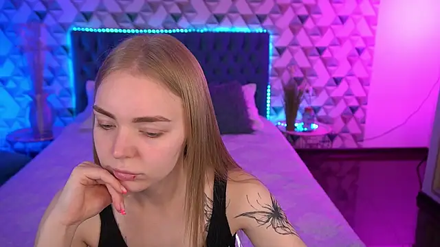 EmilySunshineS online show from May 2026 01:14:01 PM