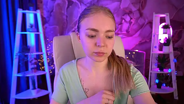 EmilySunshineS online show from February 2026 02:03:01 PM