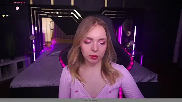 EmilySunshineS online show from March 2025 02:18:02 AM