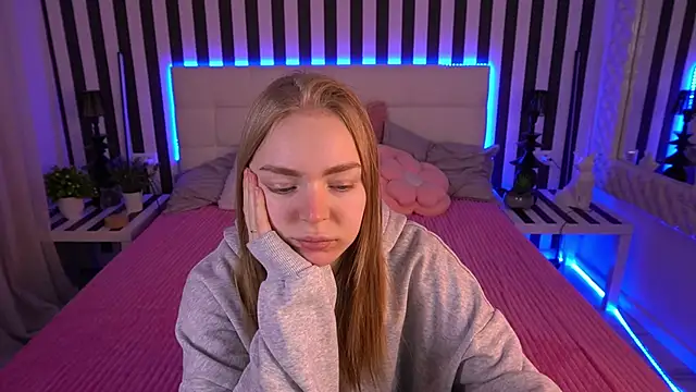 EmilySunshineS online show from April 2026 05:46:01 AM