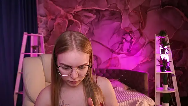 EmilySunshineS online show from March 2026 01:28:01 PM