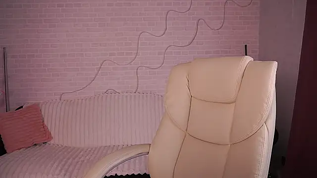 EmilySunshineS online show from March 2026 07:00:02 AM