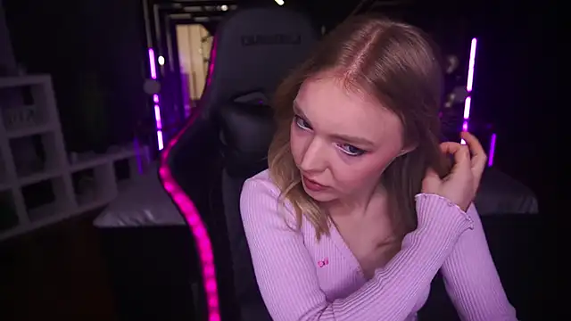 EmilySunshineS online show from March 2025 09:46:02 PM