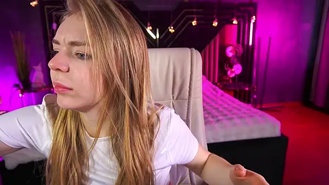 EmilySunshineS online show from February 2026 07:15:02 AM