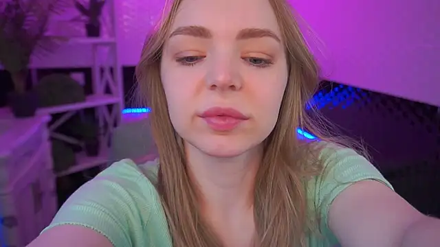 EmilySunshineS online show from April 2026 05:47:01 AM