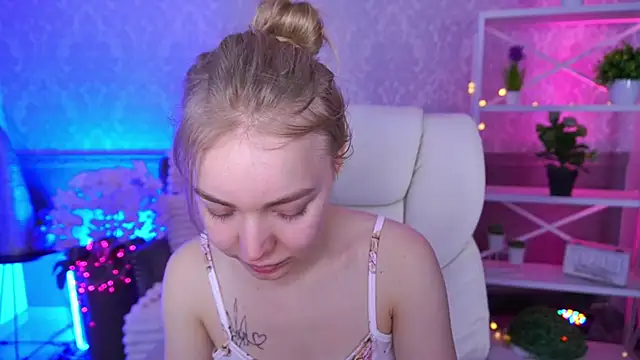 EmilySunshineS online show from February 2026 07:19:01 AM