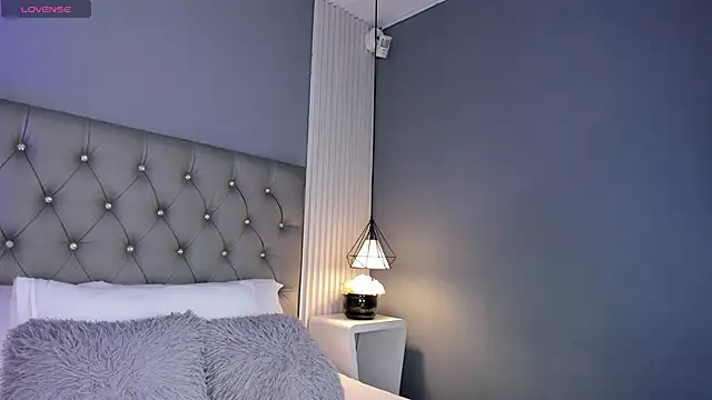 VioletthaRous online show from March 2026 10:44:02 PM