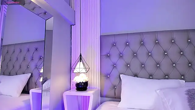 VioletthaRous online show from June 2026 10:43:02 PM