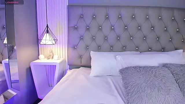 VioletthaRous online show from March 2026 10:40:01 PM