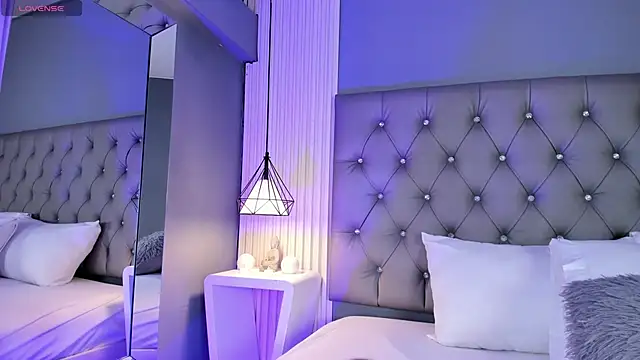 VioletthaRous online show from March 2026 10:33:02 PM