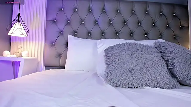 VioletthaRous online show from March 2026 10:43:01 PM