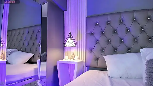 VioletthaRous online show from March 2026 10:44:01 PM