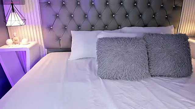 VioletthaRous online show from March 2026 10:37:02 PM